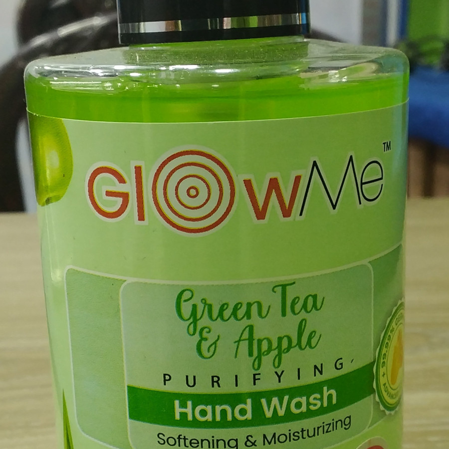 হ্যান্ড ওয়াশ গ্লু মি।